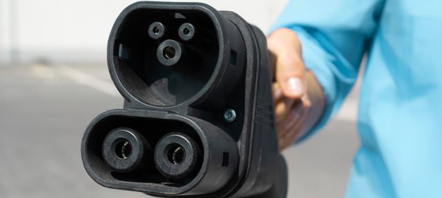 Ladda din Nissan LEAF hemma