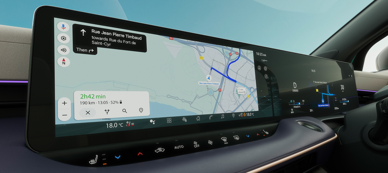 View of the Nissan Leaf steering wheel with integrated GPS