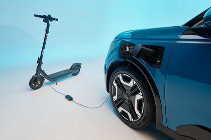 Connettore Vehicle-to-Load (V2L) per Nissan MICRA, alimenta i dispositivi durante gli spostamenti